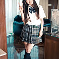 Ichika Sakura sexy Japanese teen schoolgirl pussy pics - image 